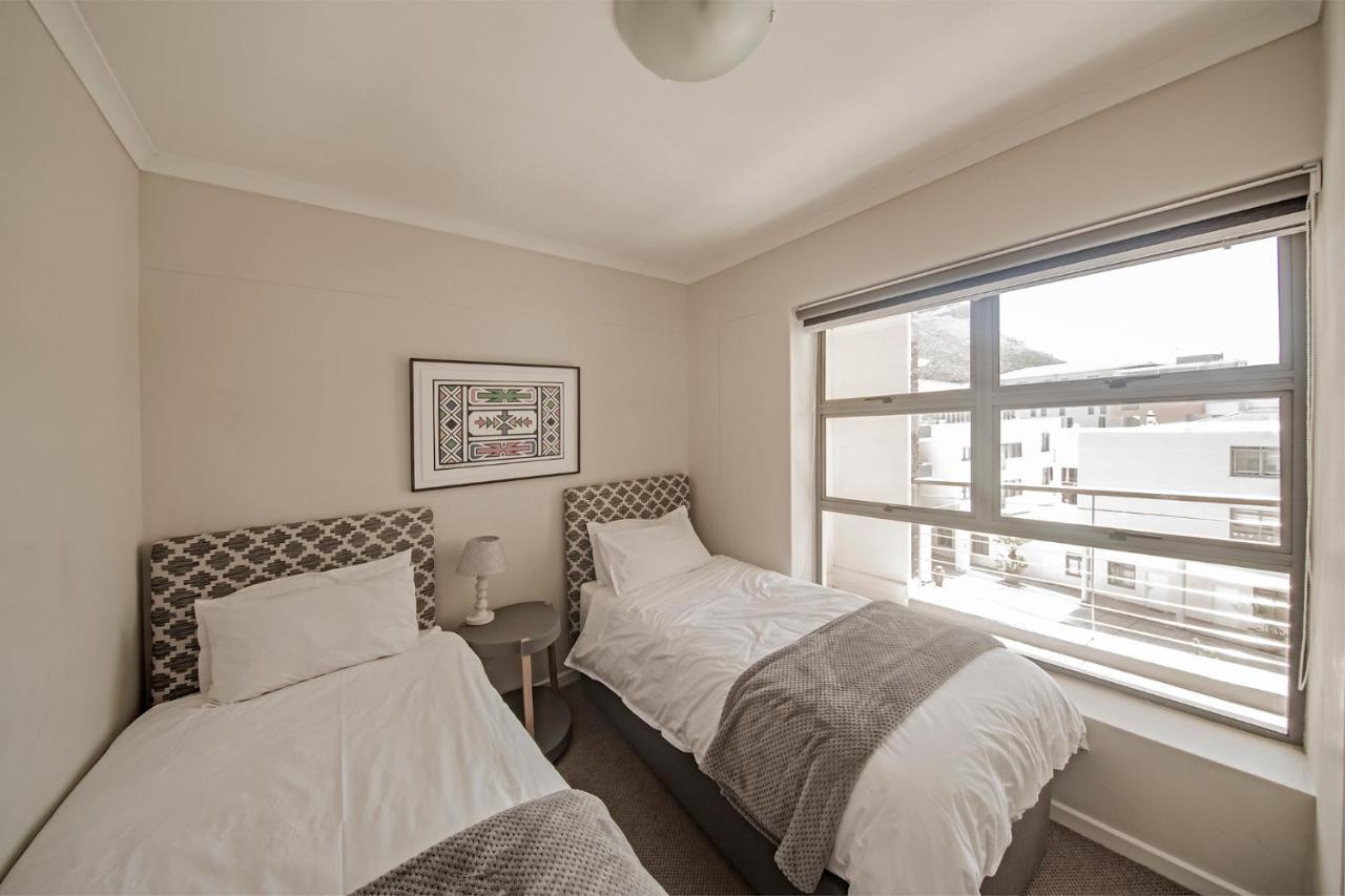 Surferscorner Self Catering Apartments Мізенберґ Екстер'єр фото