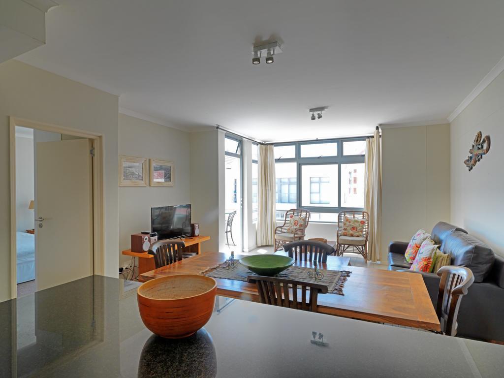 Surferscorner Self Catering Apartments Мізенберґ Екстер'єр фото